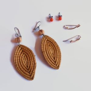 5/$20 - Earrings Bundle pierced